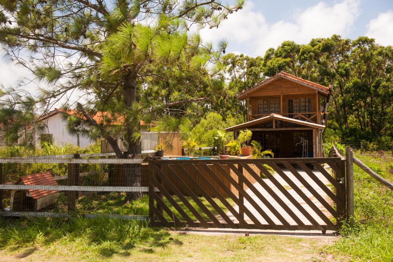 Casa Na Praia Do Rosa Com Piscina Имбитуба Екстериор снимка